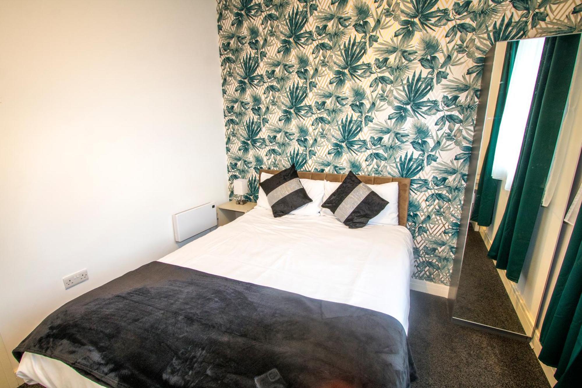 מנצ'סטר Ideal For Groups - 2 Bedroom Apartment - Free Parking, Transit Links, Close To Stadiums מראה חיצוני תמונה
